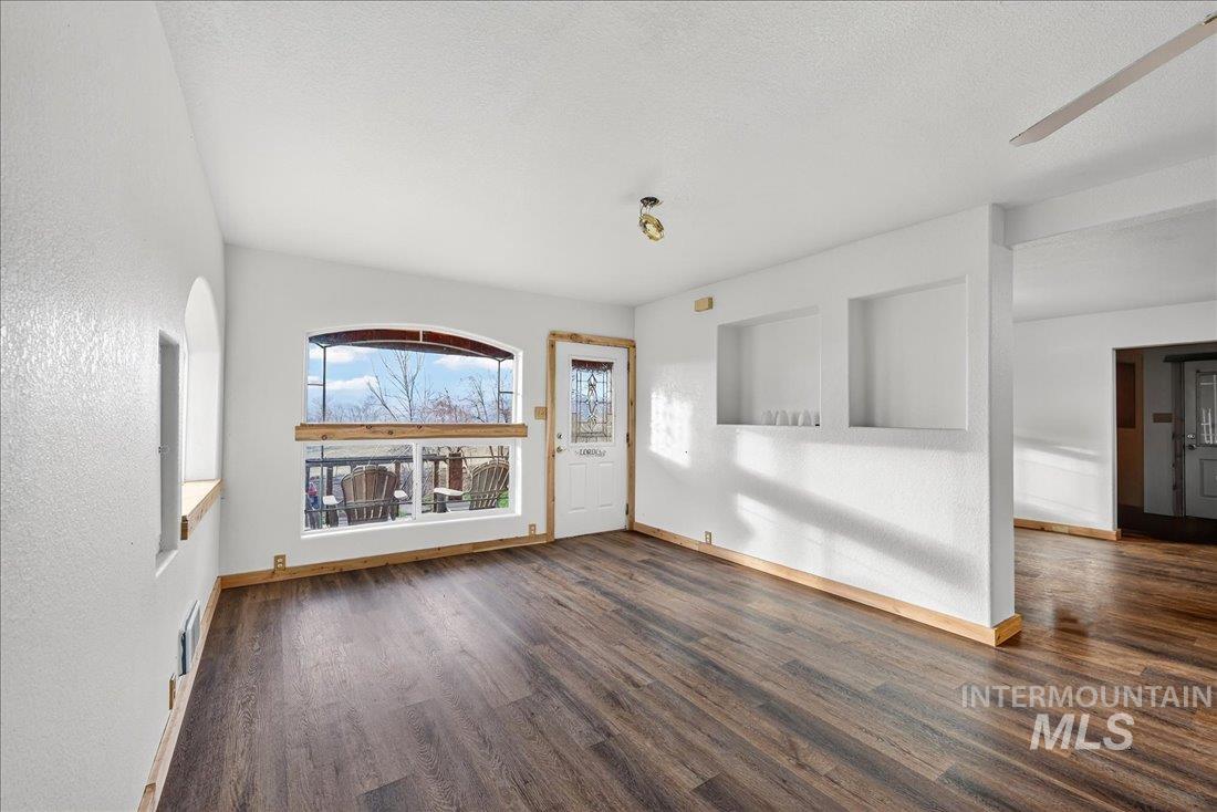 1774 South Exeter Street, Unit 3 Council, ID 83612 - Photo 15 of 37