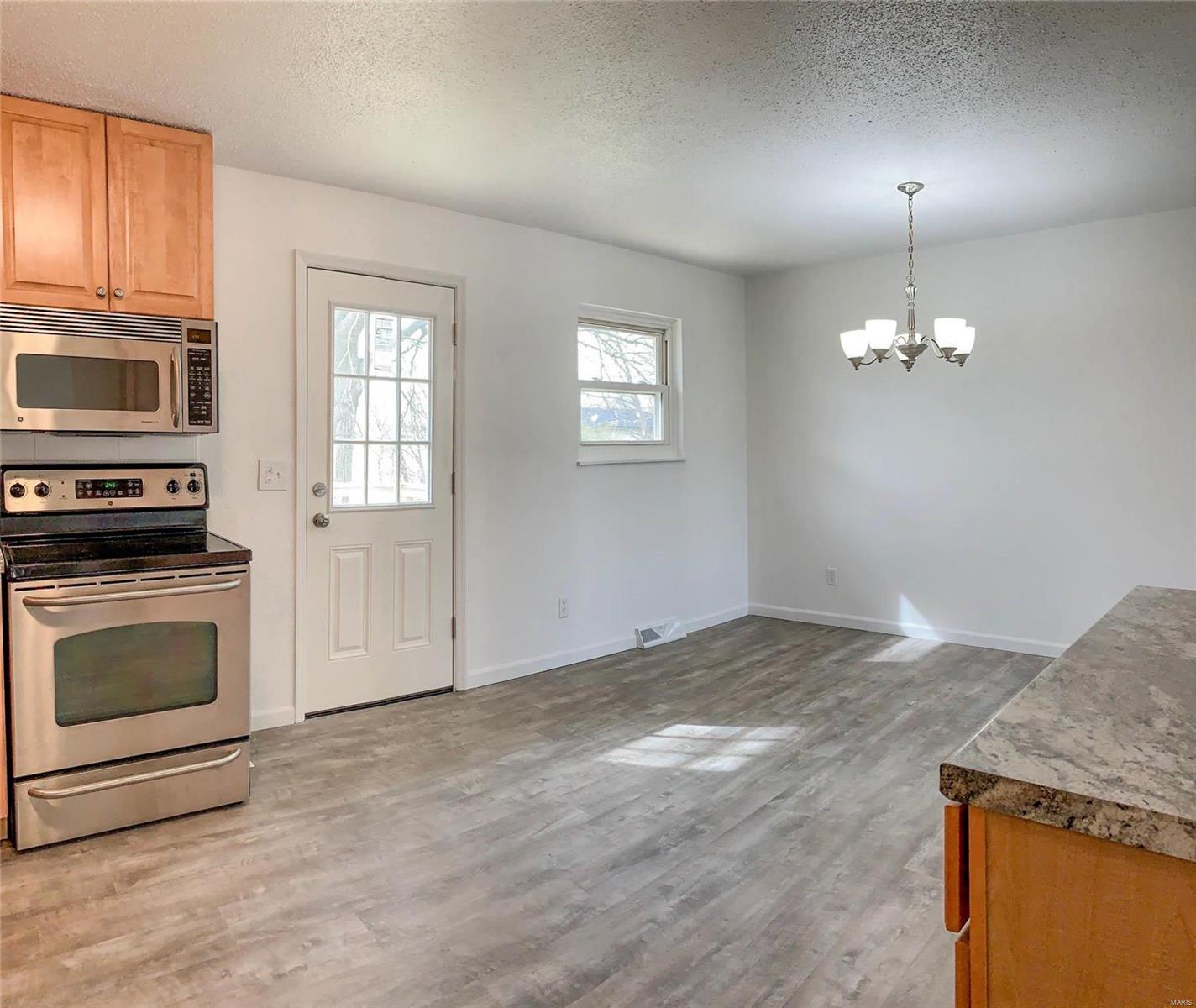 418 Riggin Road Troy, IL 62294 - Photo 11 of 27