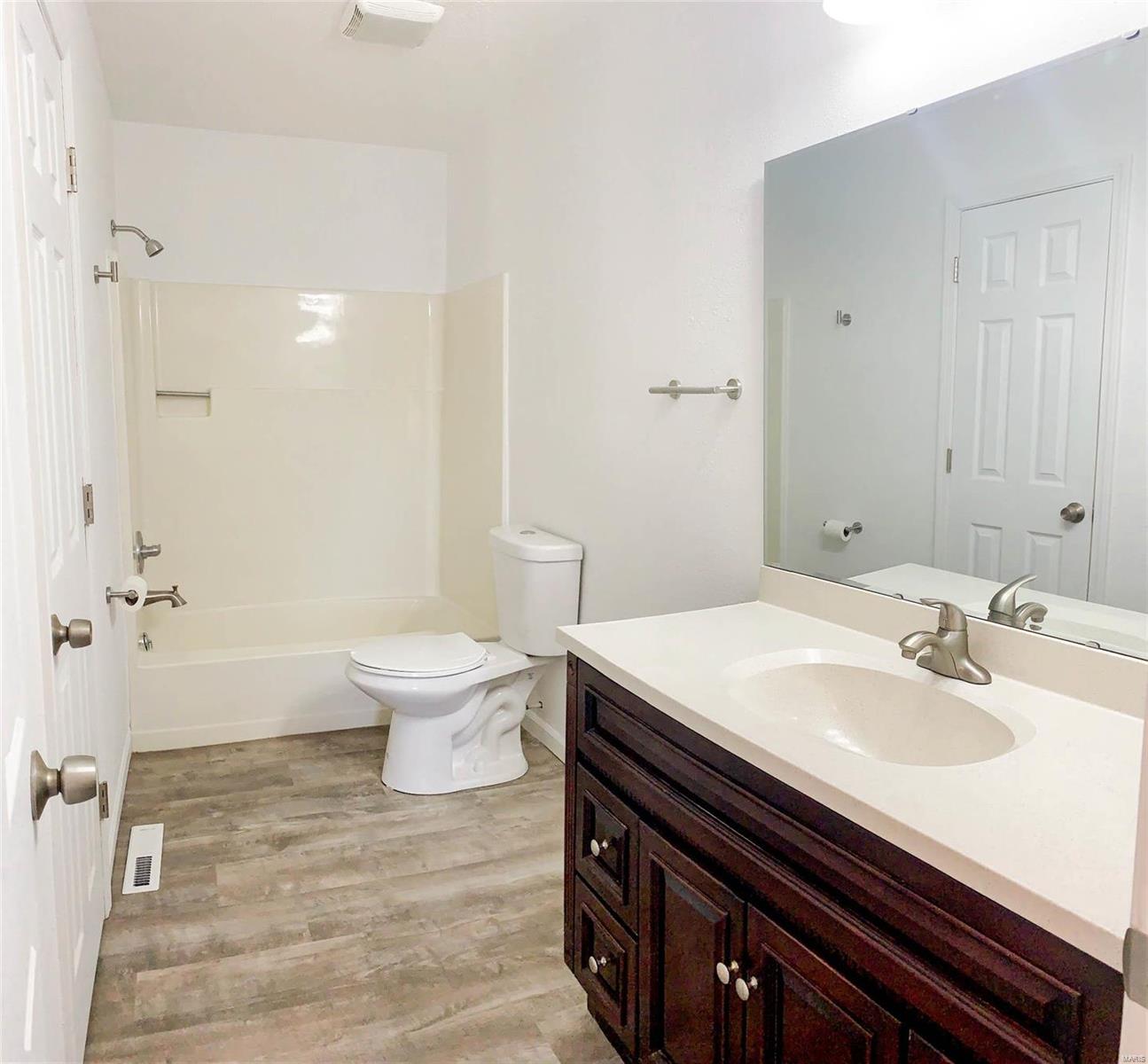 418 Riggin Road Troy, IL 62294 - Photo 12 of 27