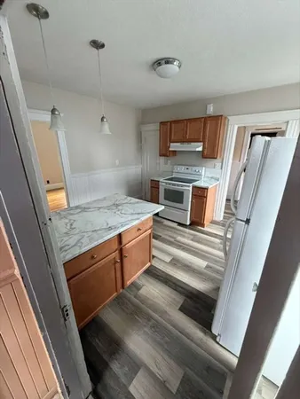 $2,600 | 69 Barstow Street, Unit 1, Salem, MA 01970