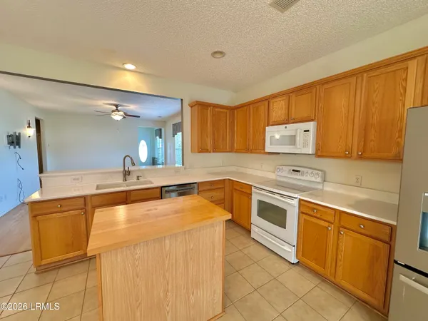 $2,350 | 1 Pomegranate Lane, Bluffton, SC 29909
