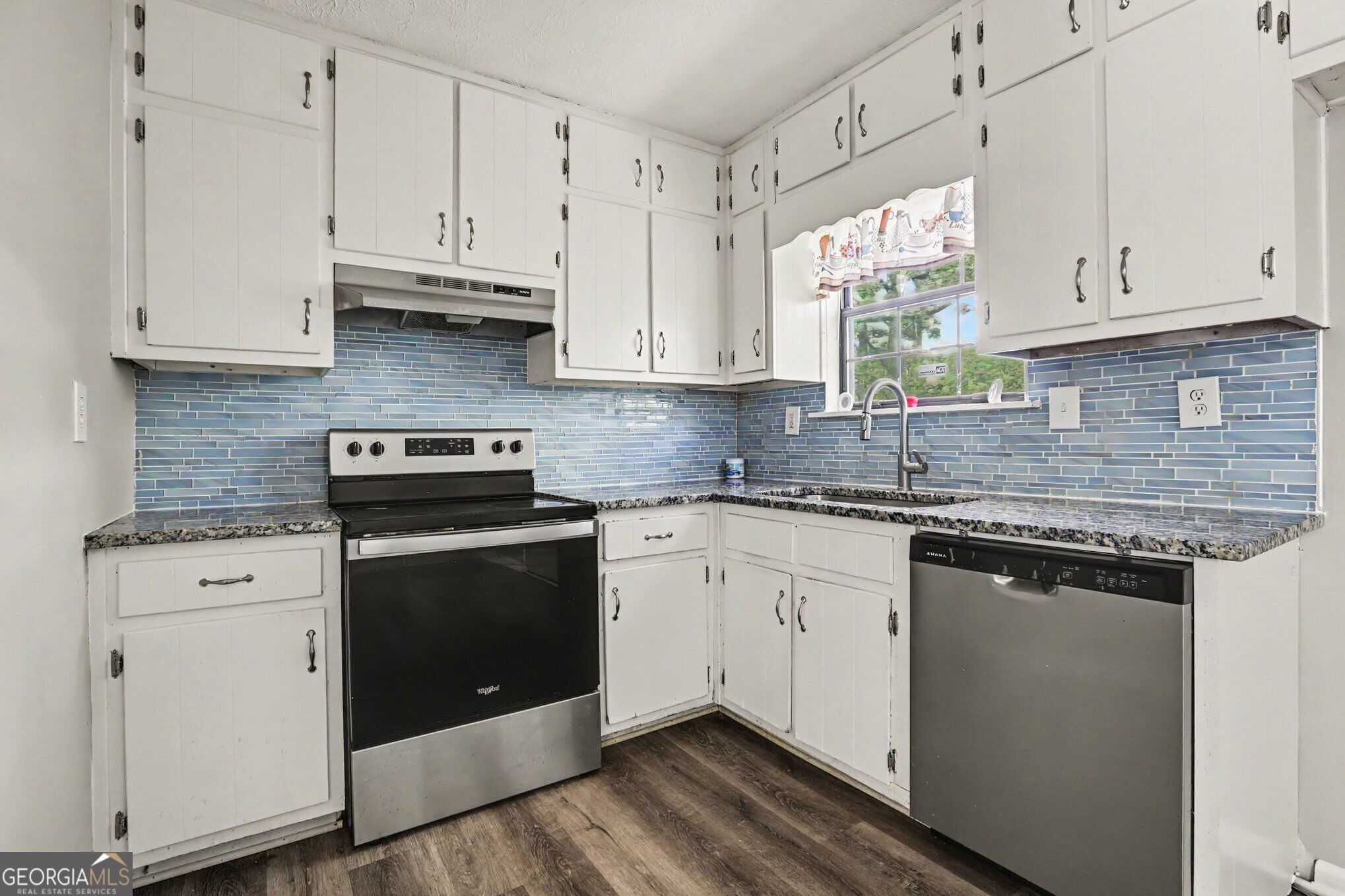 2541 Kelly Lake Drive Decatur, GA 30032 - Photo 2 of 16 Gallery Image 2