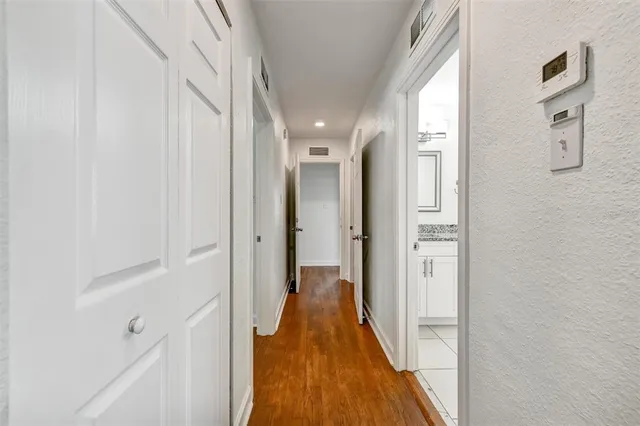 $3,000 | 3208 North Avenida Republica De Cuba, Tampa, FL 33605