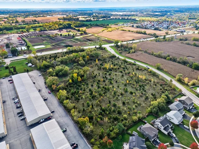 $950,000 | 28200 Highway 120, Lakemoor, IL 60051