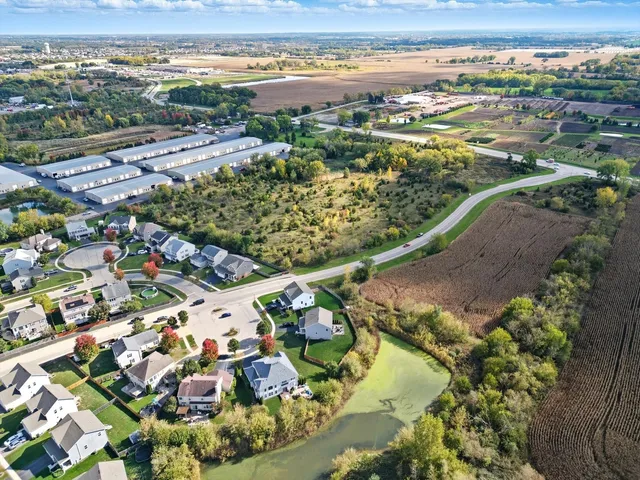 $950,000 | 28200 Highway 120, Lakemoor, IL 60051