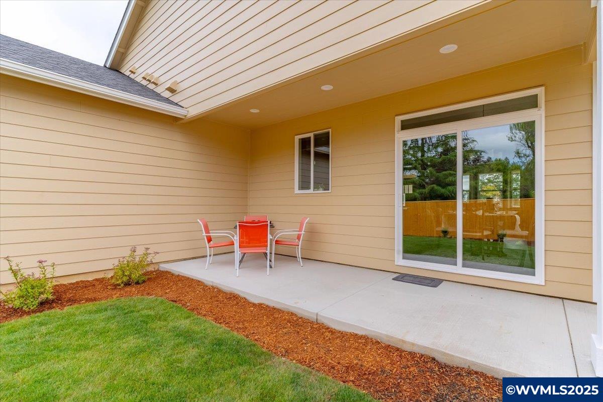 1291 Southwest 11th Avenue Dallas, OR 97338 - Photo 13 of 41