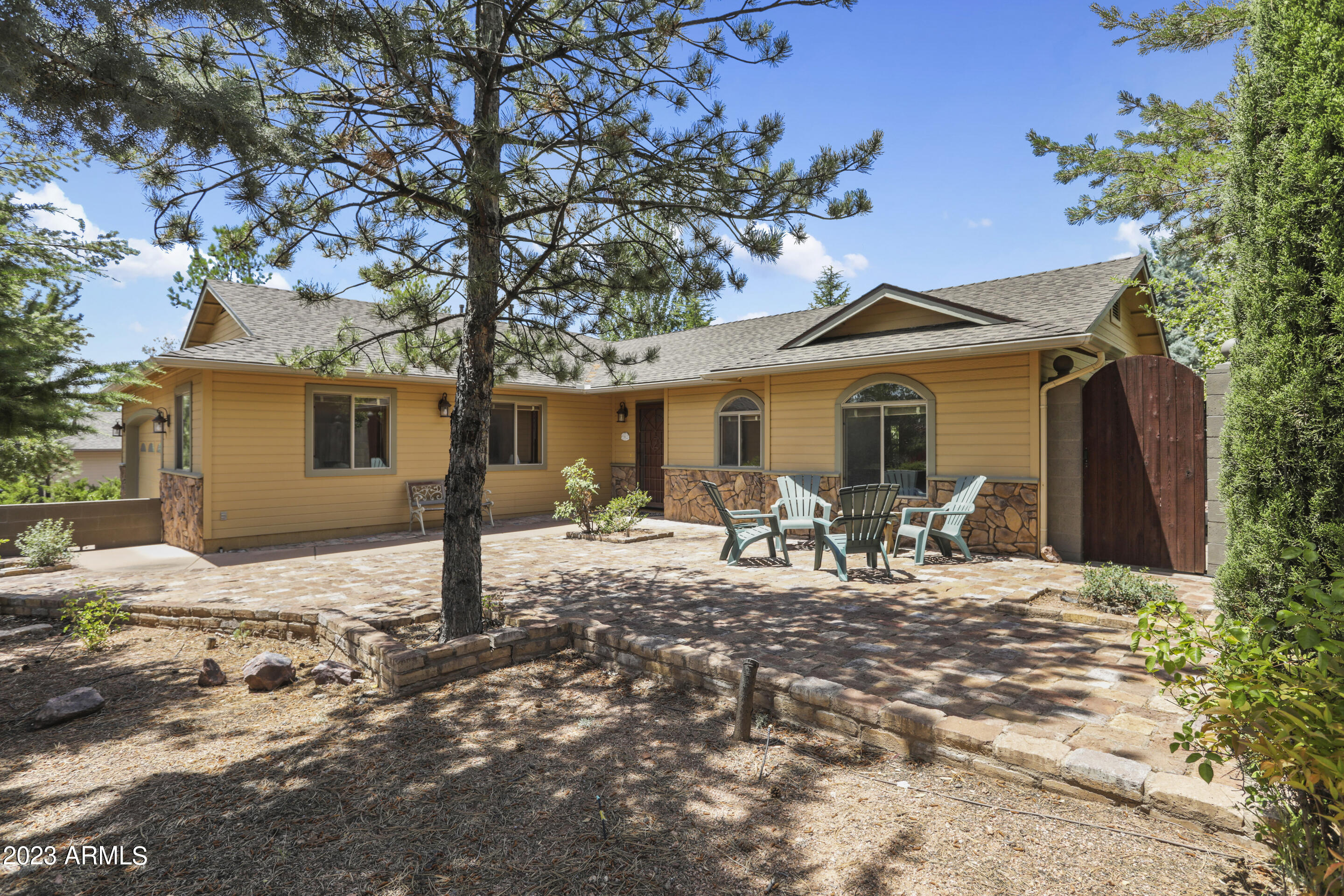 610 North Blue Spruce Road Payson, AZ 85541 - Photo 20 of 24 Front Patio (2)