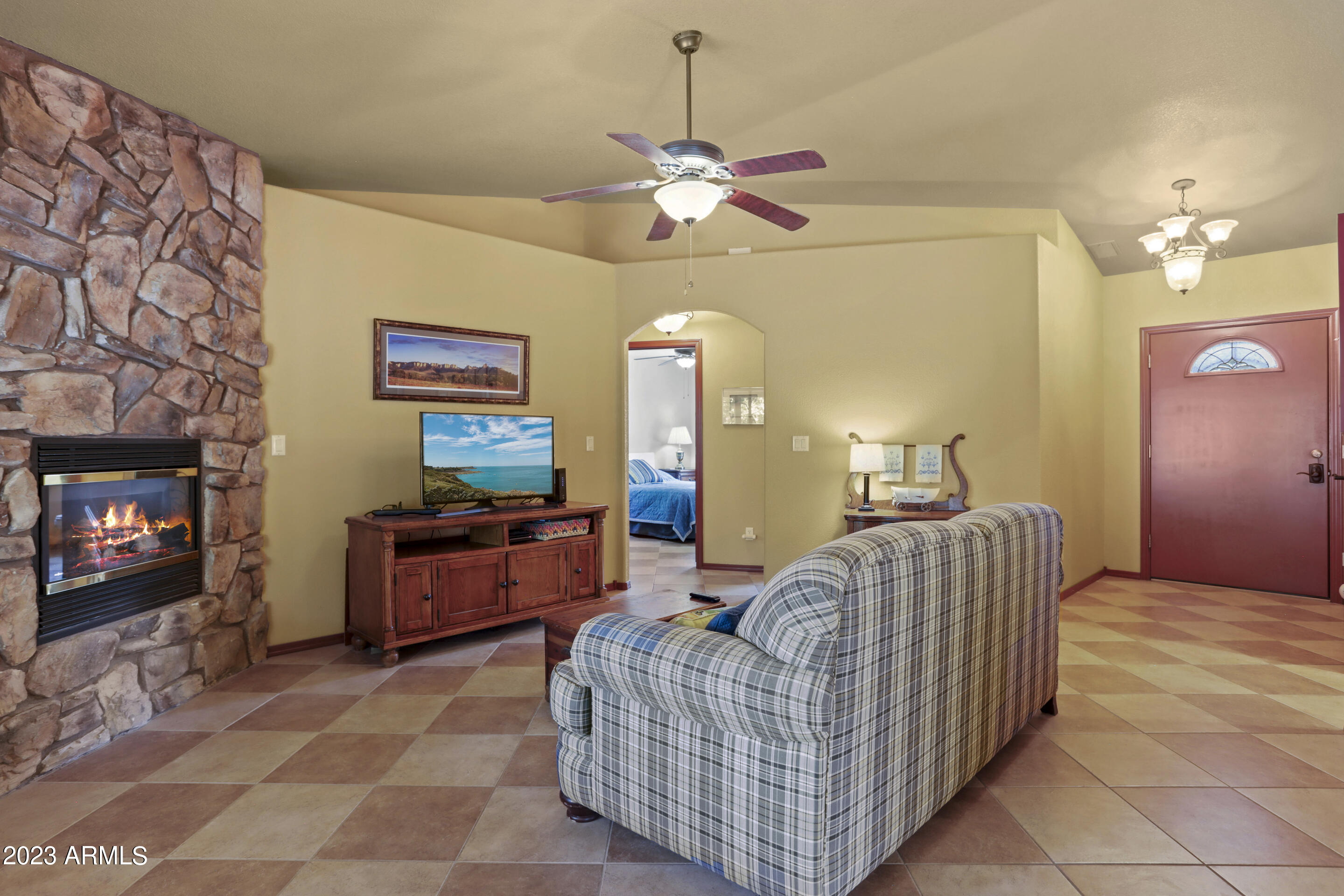 610 North Blue Spruce Road Payson, AZ 85541 - Photo 2 of 24 Living Room (1)