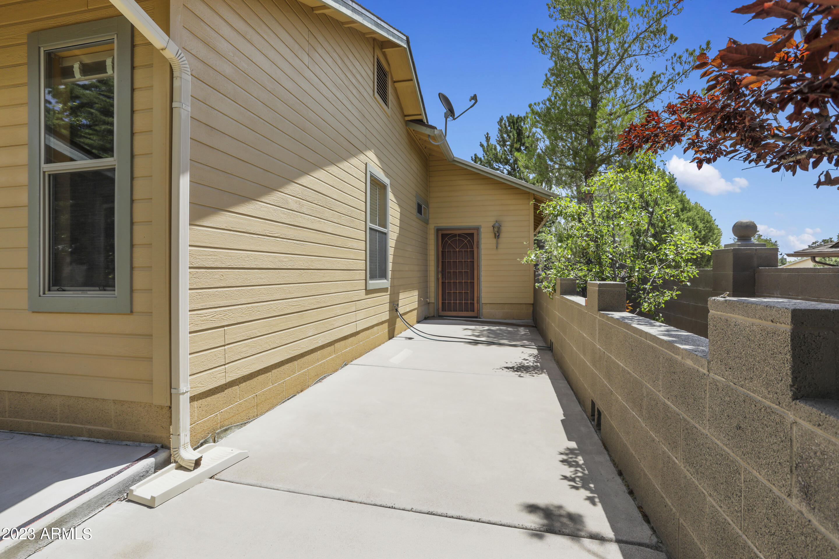 610 North Blue Spruce Road Payson, AZ 85541 - Photo 22 of 24 Side Yard