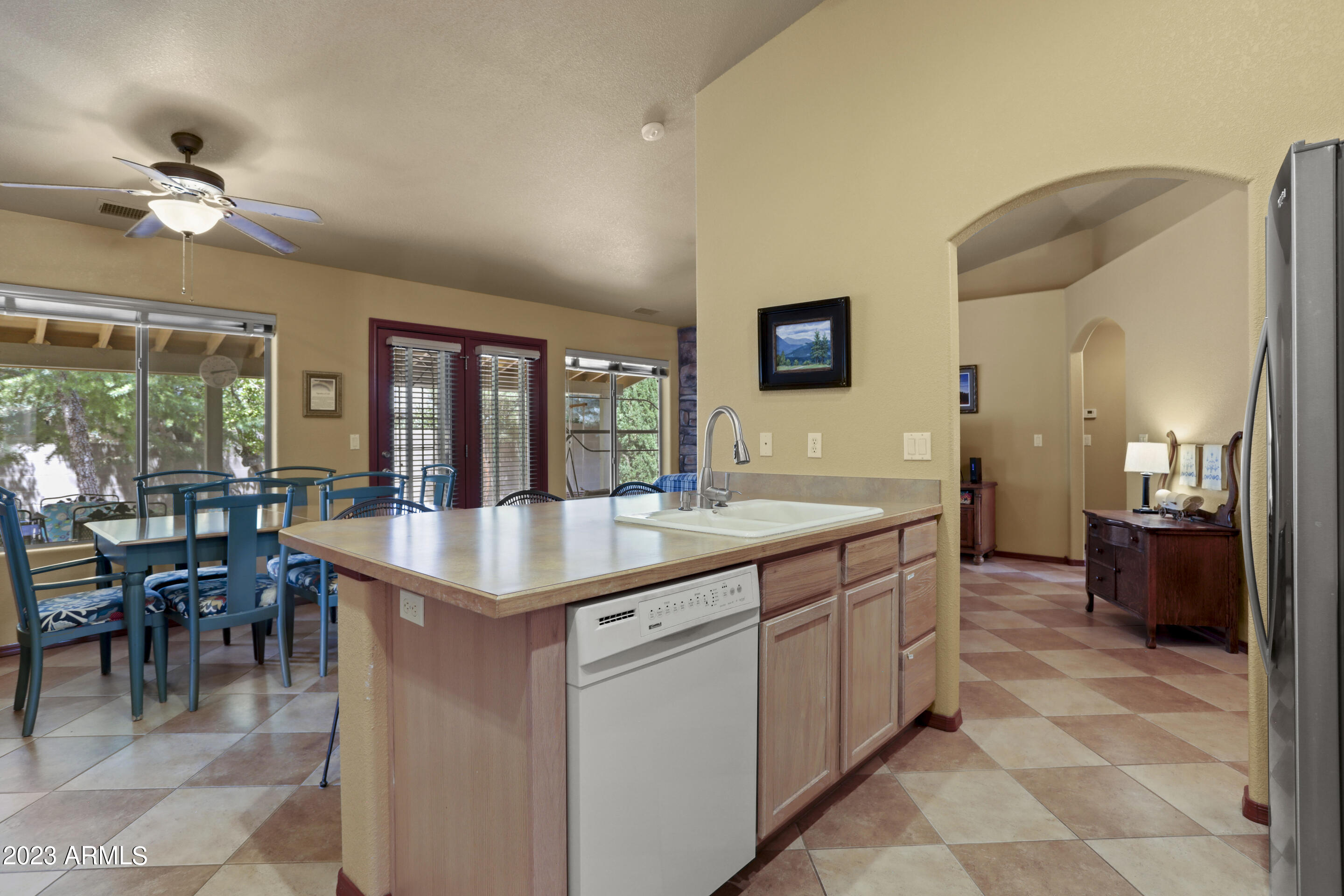 610 North Blue Spruce Road Payson, AZ 85541 - Photo 6 of 24 Kitchen (2)