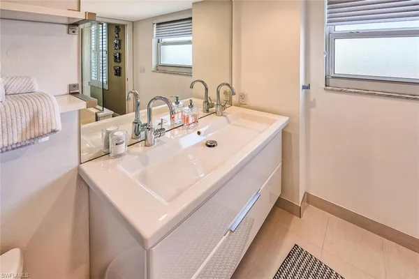 $8,000 | 10701 Gulf Shore Drive, Unit 1200, Naples, FL 34108