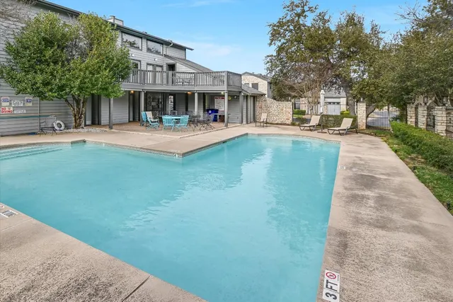 a picture of a bench in a room