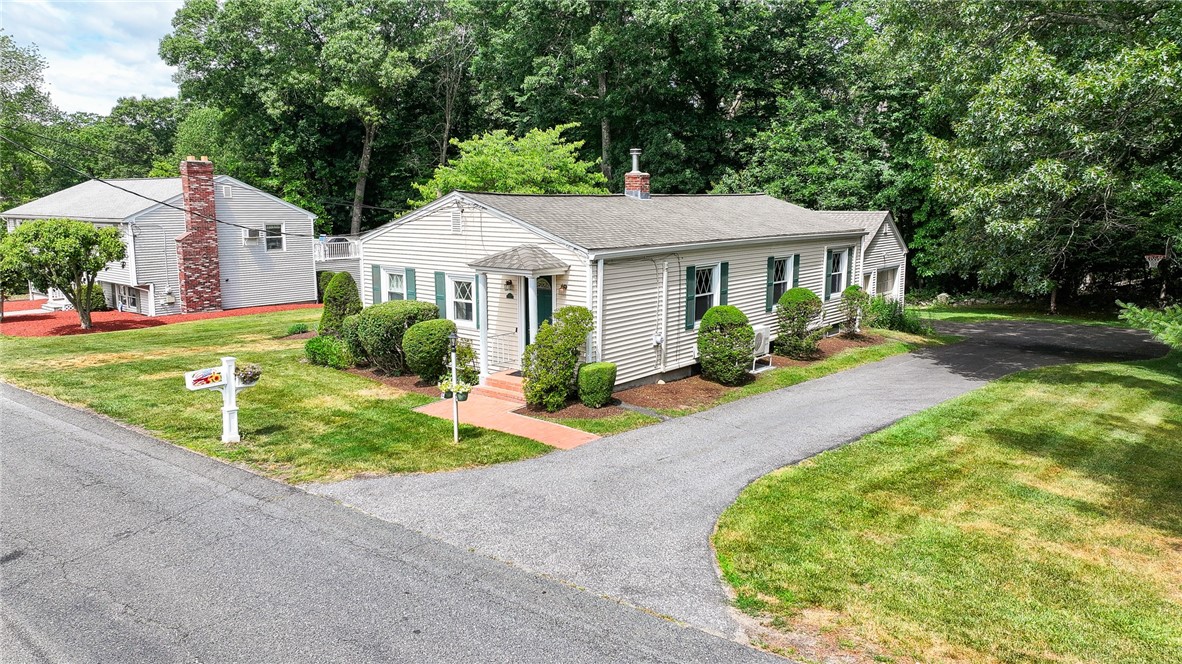 71 Roland Street Cumberland, RI 02864 - Photo 3 of 33