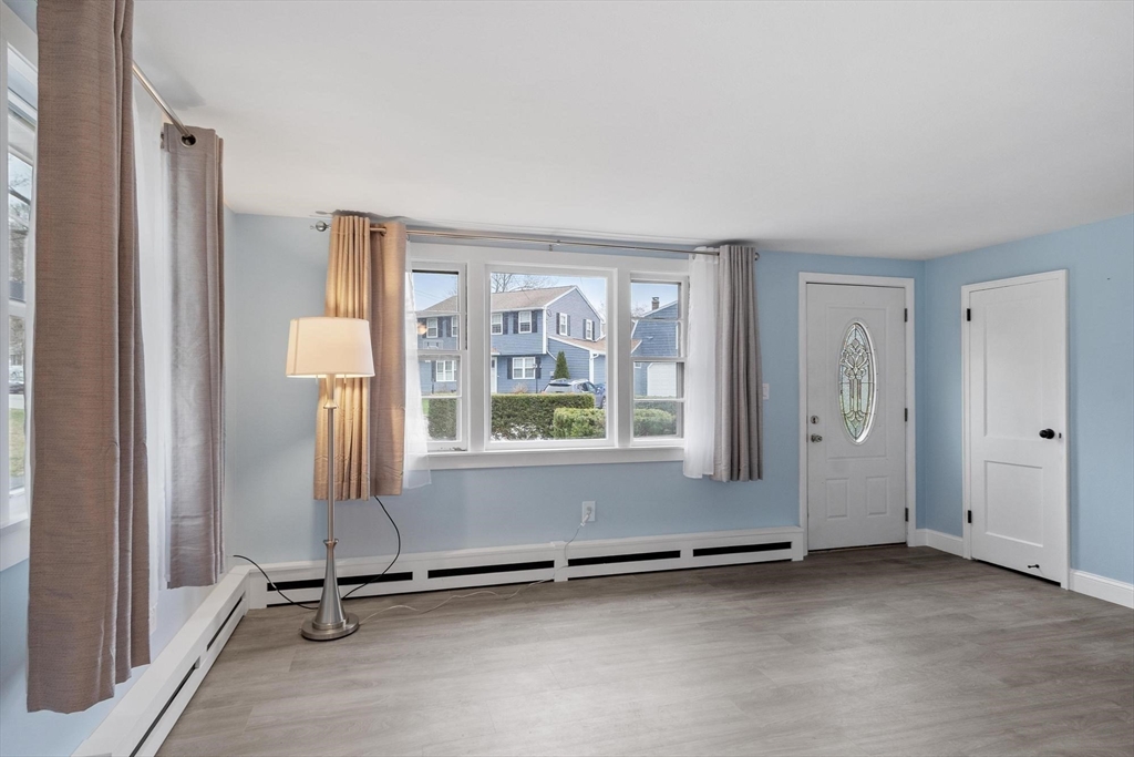 37 Lindsay Road Billerica, MA 01821 - Photo 20 of 41