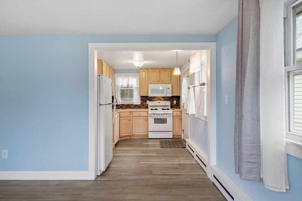 37 Lindsay Road Billerica, MA 01821 - Photo 23 of 41