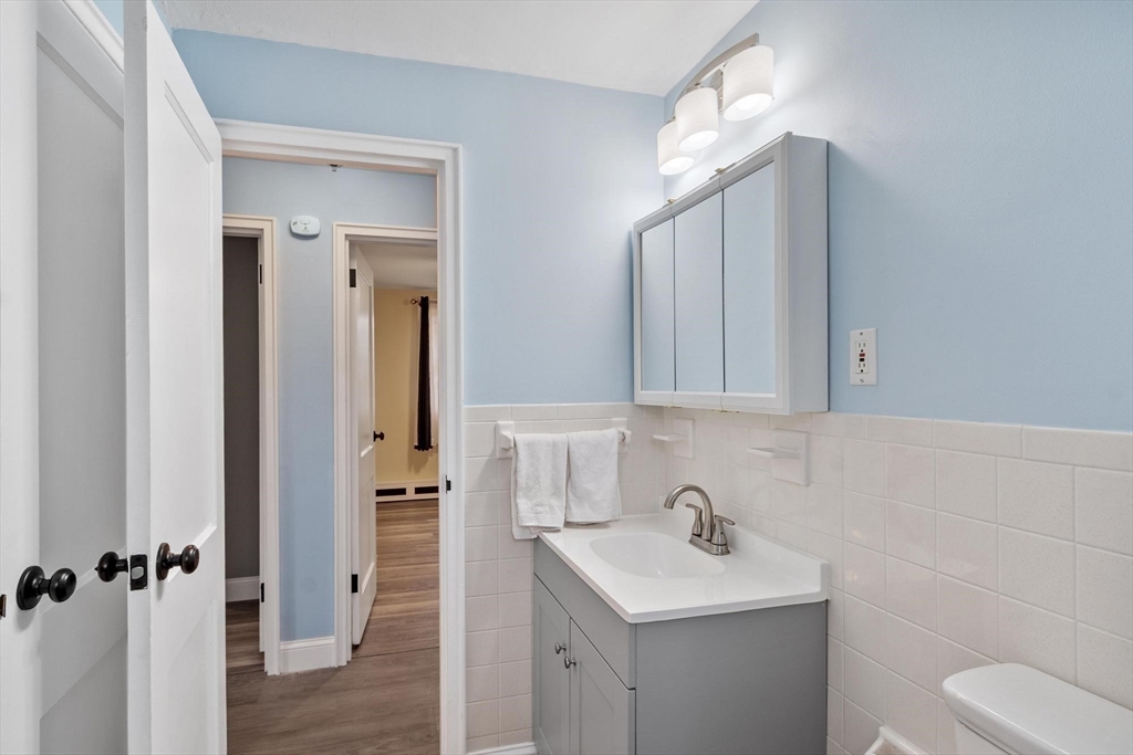 37 Lindsay Road Billerica, MA 01821 - Photo 32 of 41