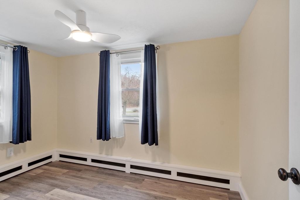 37 Lindsay Road Billerica, MA 01821 - Photo 33 of 41