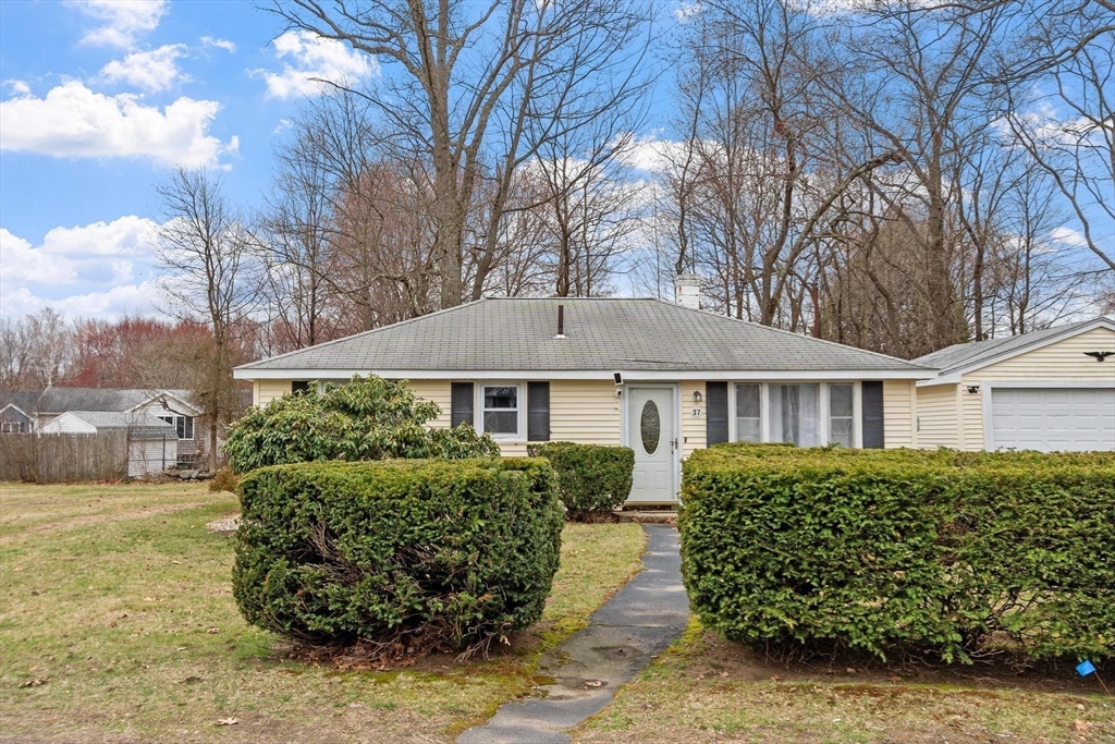 37 Lindsay Road Billerica, MA 01821 - Photo 5 of 41