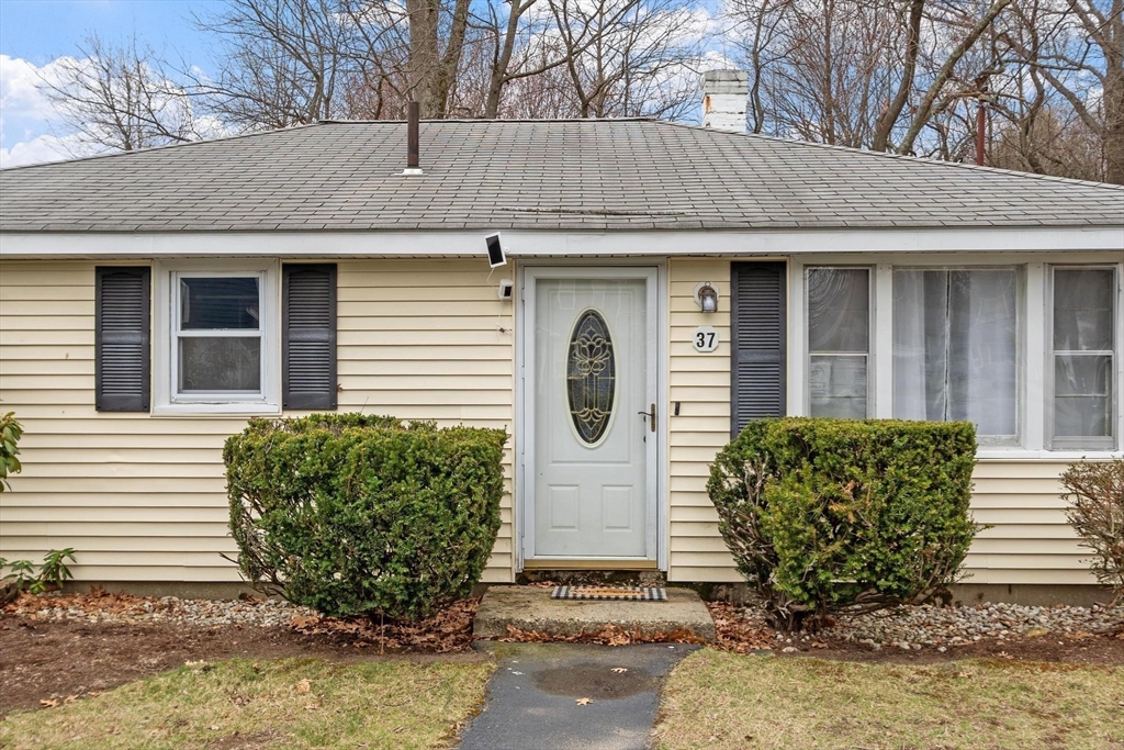 37 Lindsay Road Billerica, MA 01821 - Photo 6 of 41