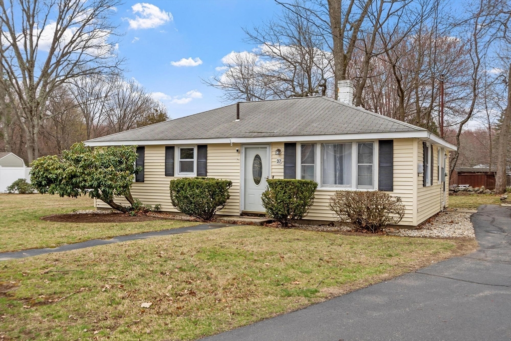 37 Lindsay Road Billerica, MA 01821 - Photo 7 of 41