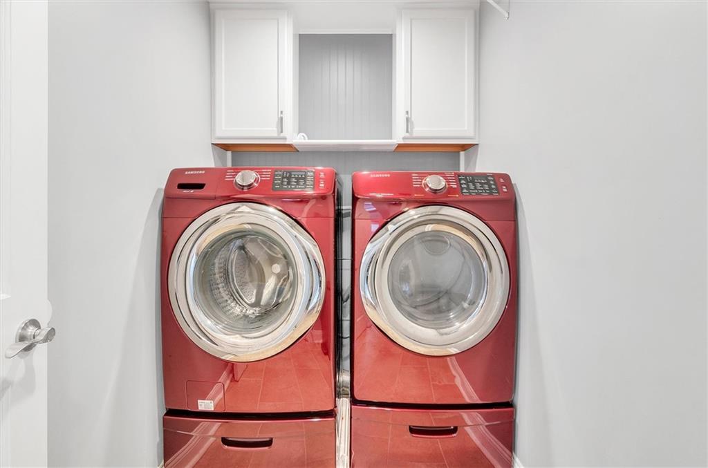 2389 Mill Grove Road Pittsburgh, PA 15241 - Photo 19 of 25 a utility room with dryer and washer