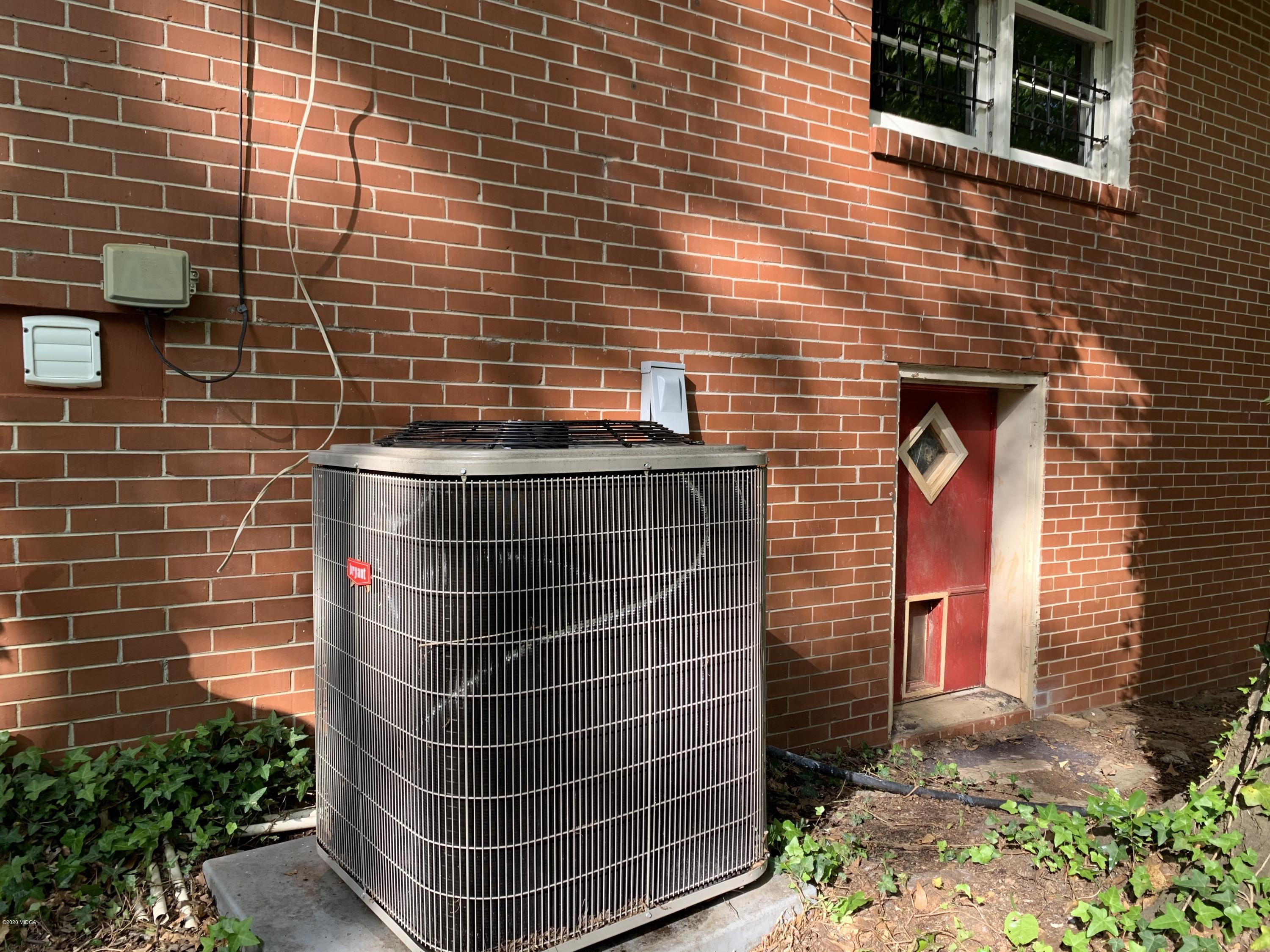 1330 Briarcliff Road Macon, GA 31211 - Photo 12 of 47 Briarcliff AC unit