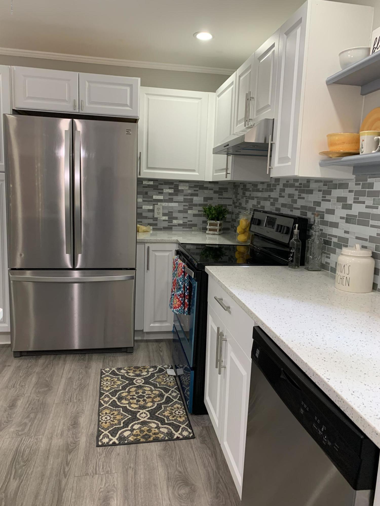 1330 Briarcliff Road Macon, GA 31211 - Photo 24 of 47 Briarcliff stainless fridge