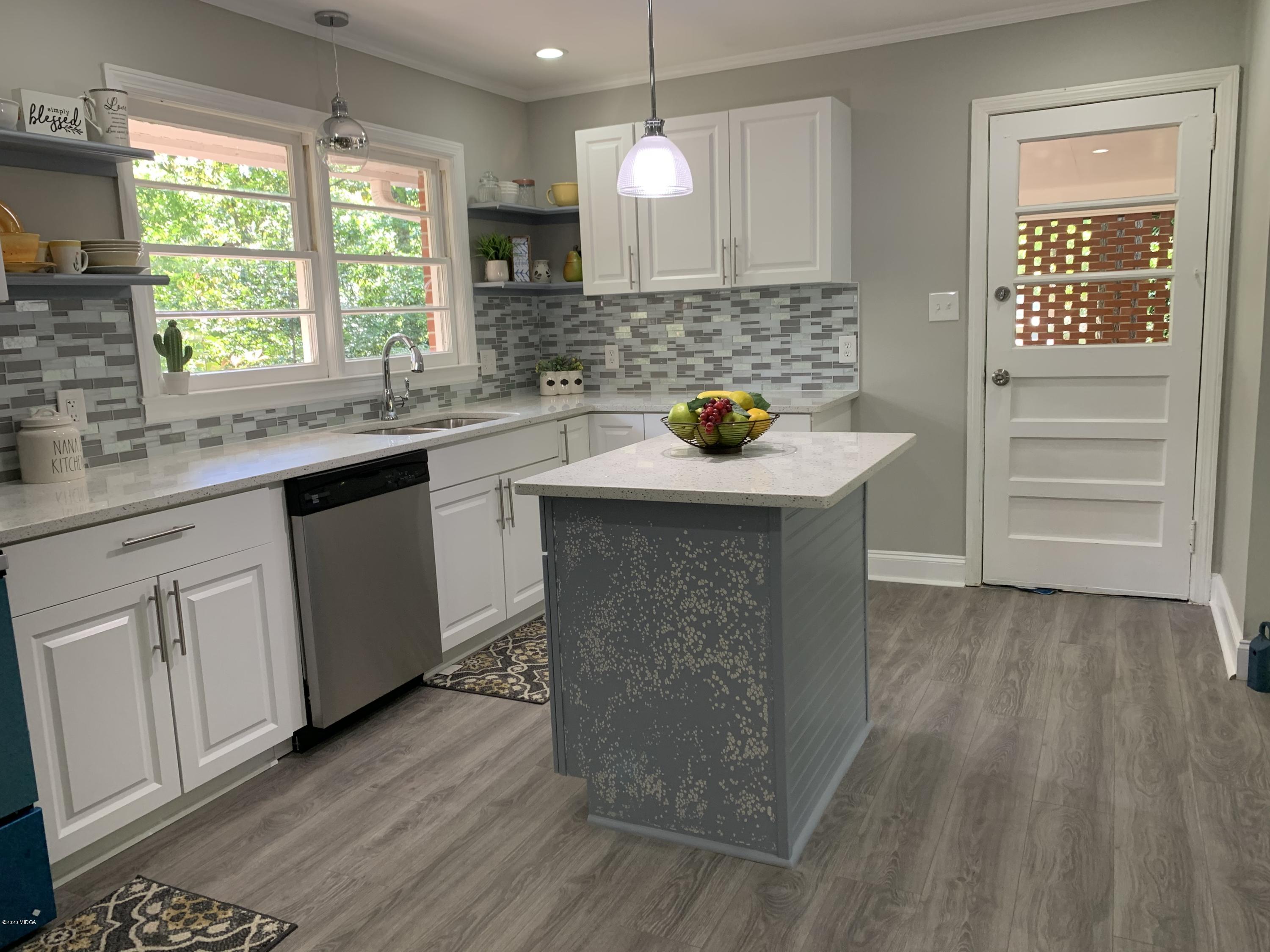 1330 Briarcliff Road Macon, GA 31211 - Photo 25 of 47 Briarcliff beautiful kitchen