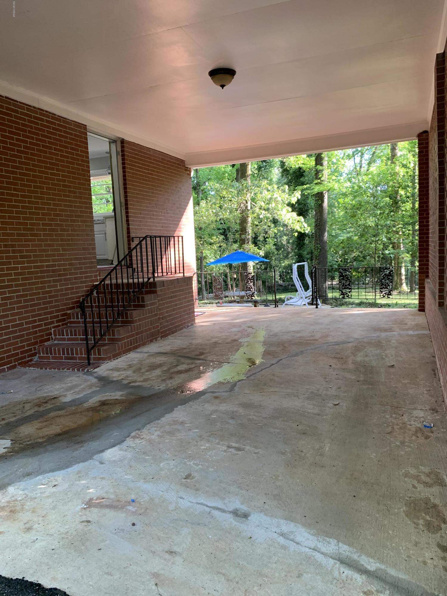 1330 Briarcliff Road Macon, GA 31211 - Photo 40 of 47 Briarcliff big carport