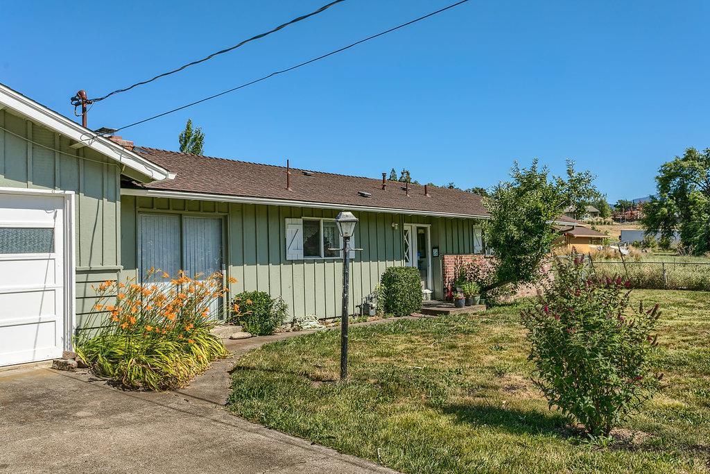 840 South Valley View Road Ashland, OR 97520 - Photo 22 of 31 Additional Photo