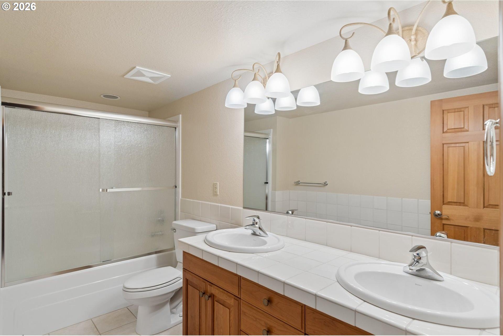 9903 South Kraxberger Road Canby, OR 97013 - Photo 27 of 46 Bathroom