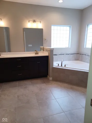 $2,300 | 818 Bluegrass Trail, Kokomo, IN 46901