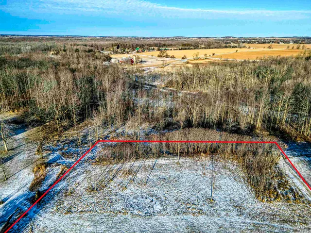 $99,900 | W7412 Red Hawk Drive, Appleton, WI 54914