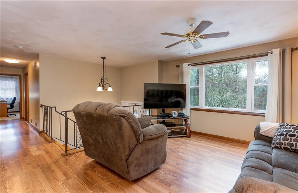 47 Old North Road Coventry, RI 02816 - Photo 3 of 18