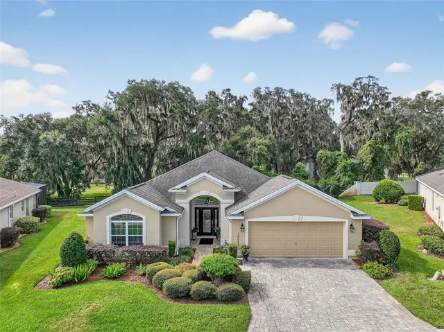 $449,800 | 10063 Lake Miona Way, Oxford, FL 34484
