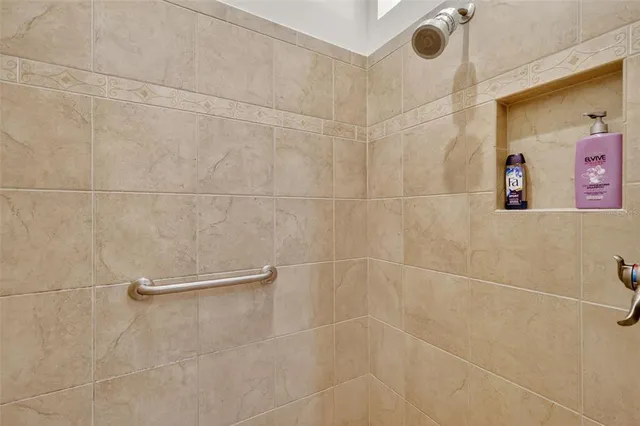 $449,800 | 10063 Lake Miona Way, Oxford, FL 34484