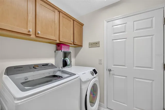 $449,800 | 10063 Lake Miona Way, Oxford, FL 34484