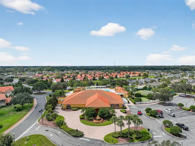 $449,800 | 10063 Lake Miona Way, Oxford, FL 34484