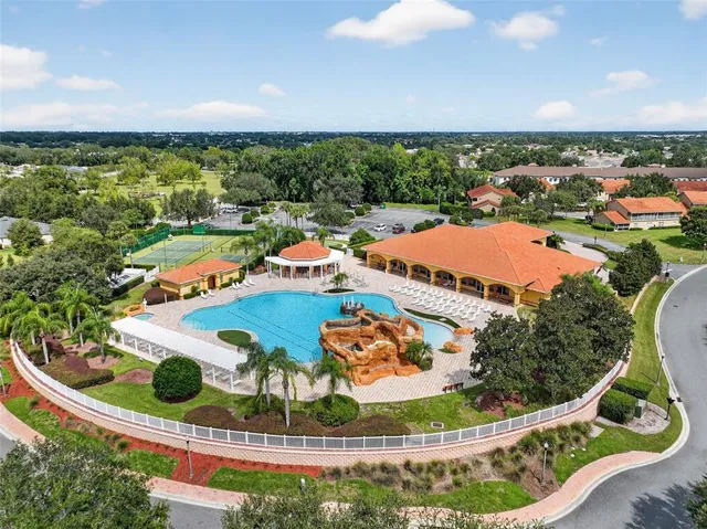 $449,800 | 10063 Lake Miona Way, Oxford, FL 34484