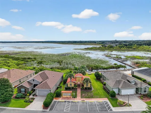 $449,800 | 10063 Lake Miona Way, Oxford, FL 34484