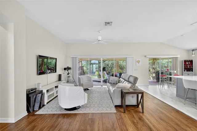 $449,800 | 10063 Lake Miona Way, Oxford, FL 34484