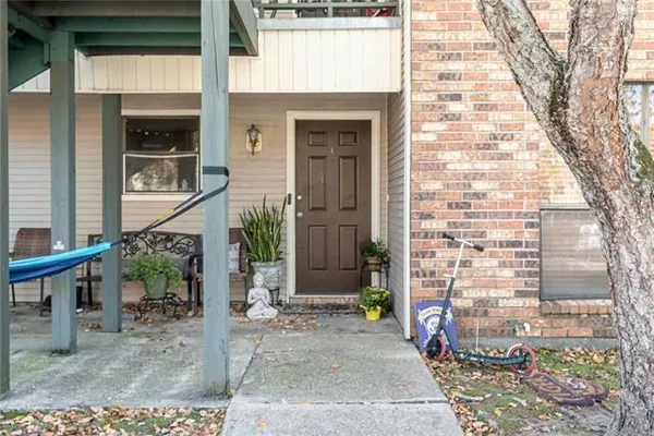 $92,500 | 1826 South Brightside View Drive, Unit E, Baton Rouge, LA 70820