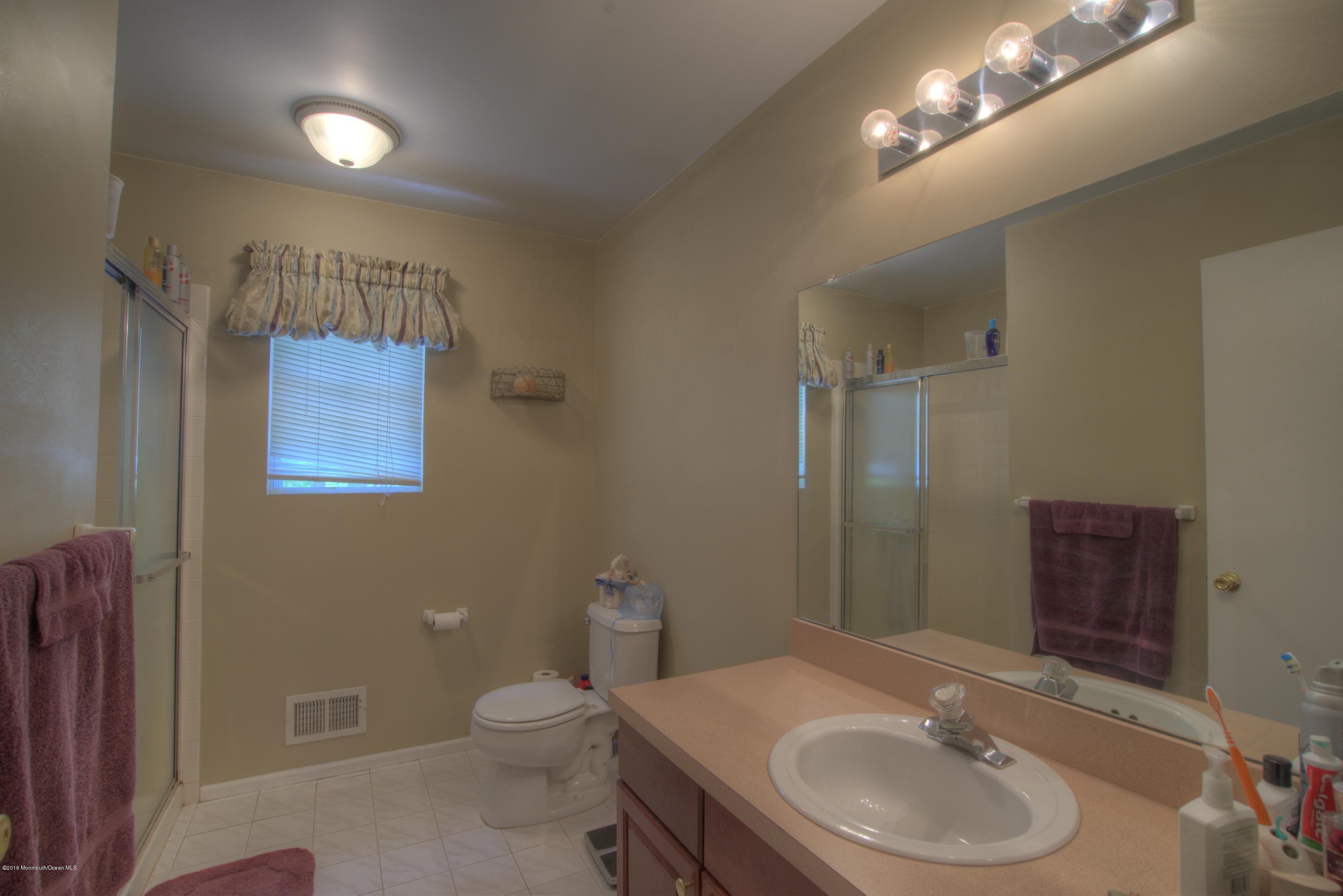 8 Yaffa Road Bayville, NJ 08721 - Photo 12 of 23 DSC00131_2_3_4_5