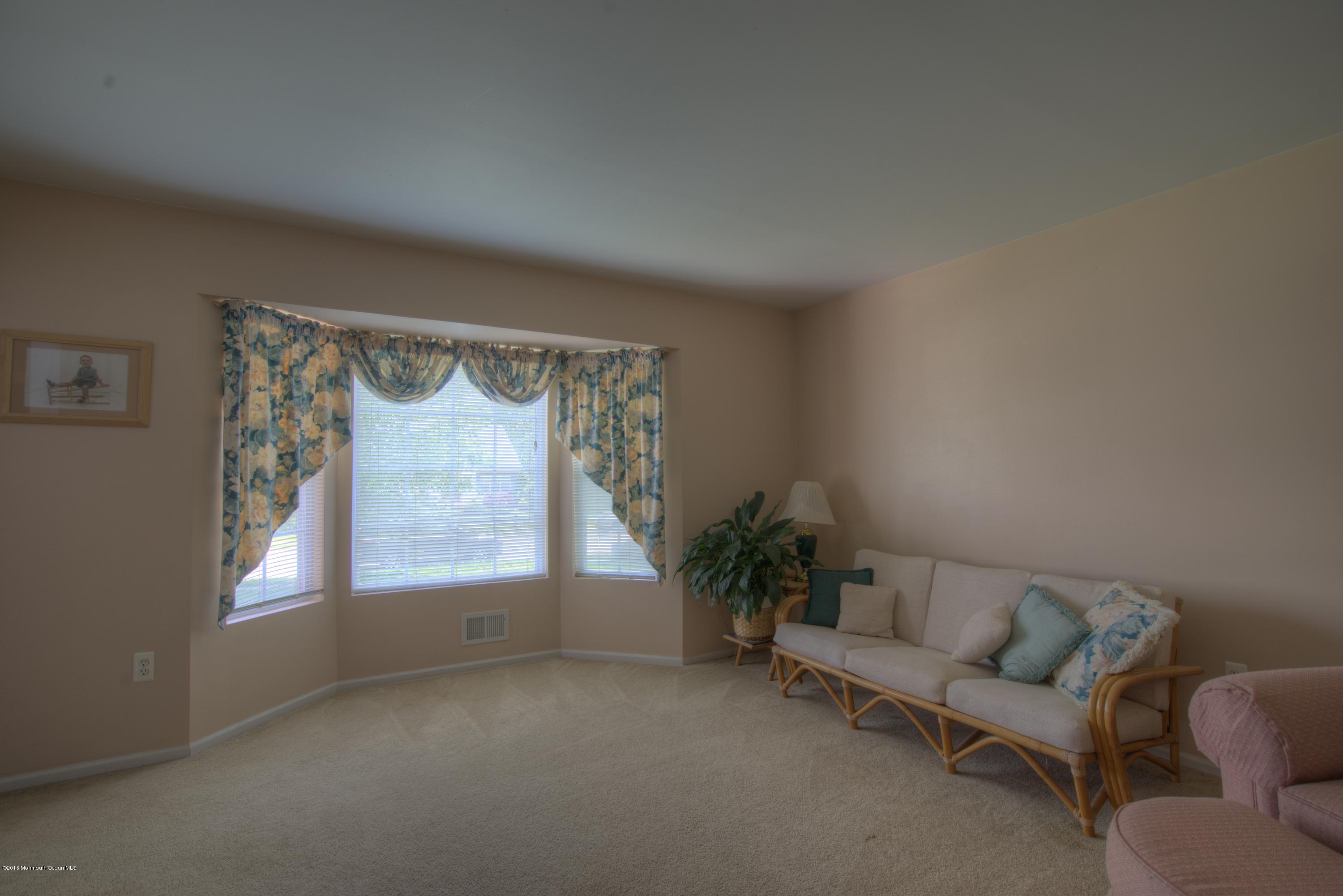 8 Yaffa Road Bayville, NJ 08721 - Photo 8 of 23 DSC00066_67_68_69_70