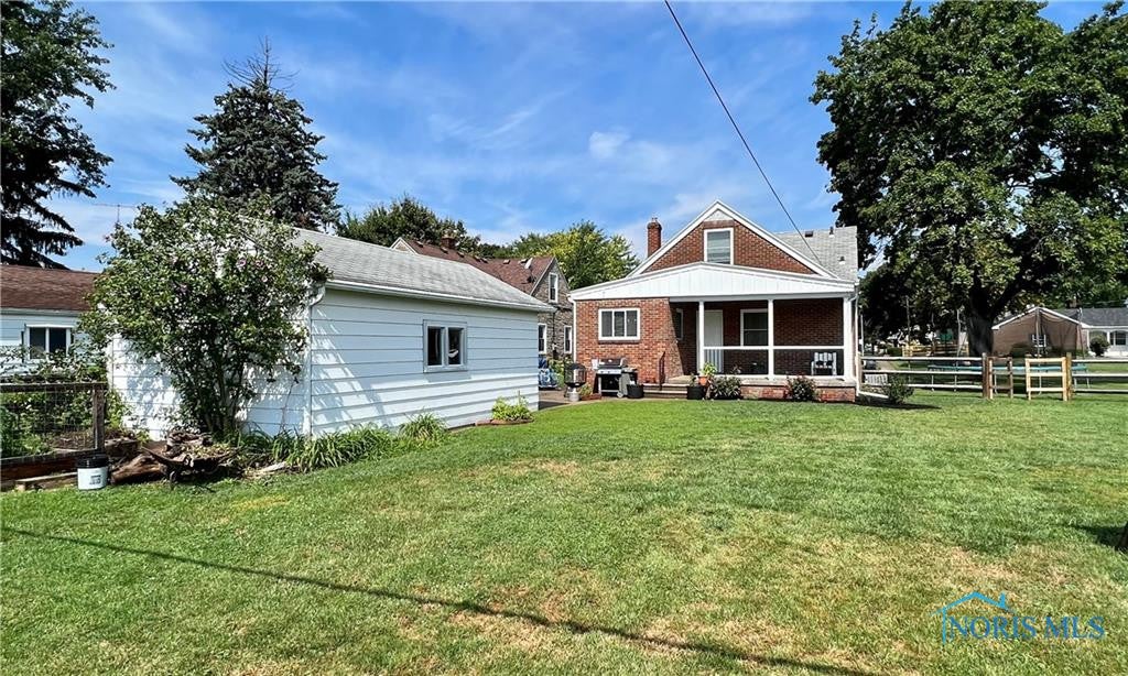 415 Eagle Point Road Rossford, OH 43460 - Photo 4 of 33 Gallery Image 4