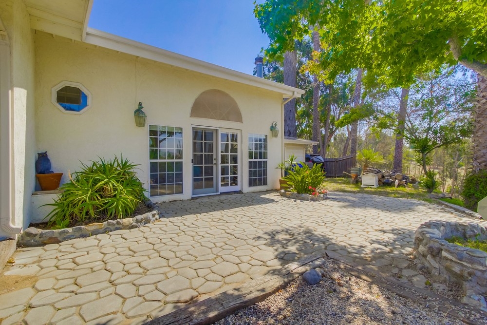 4594 La Canada Road Fallbrook, CA 92028 - Photo 17 of 25