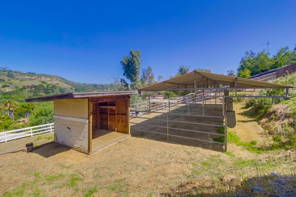 4594 La Canada Road Fallbrook, CA 92028 - Photo 23 of 25