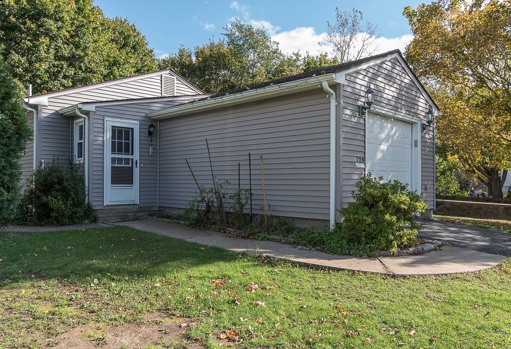724 Elder Ballou Meeting House Road Woonsocket, RI 02895 - Photo 29 of 33 Gallery Image 29