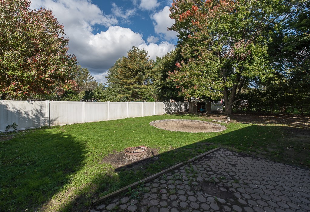 724 Elder Ballou Meeting House Road Woonsocket, RI 02895 - Photo 30 of 33 Gallery Image 30