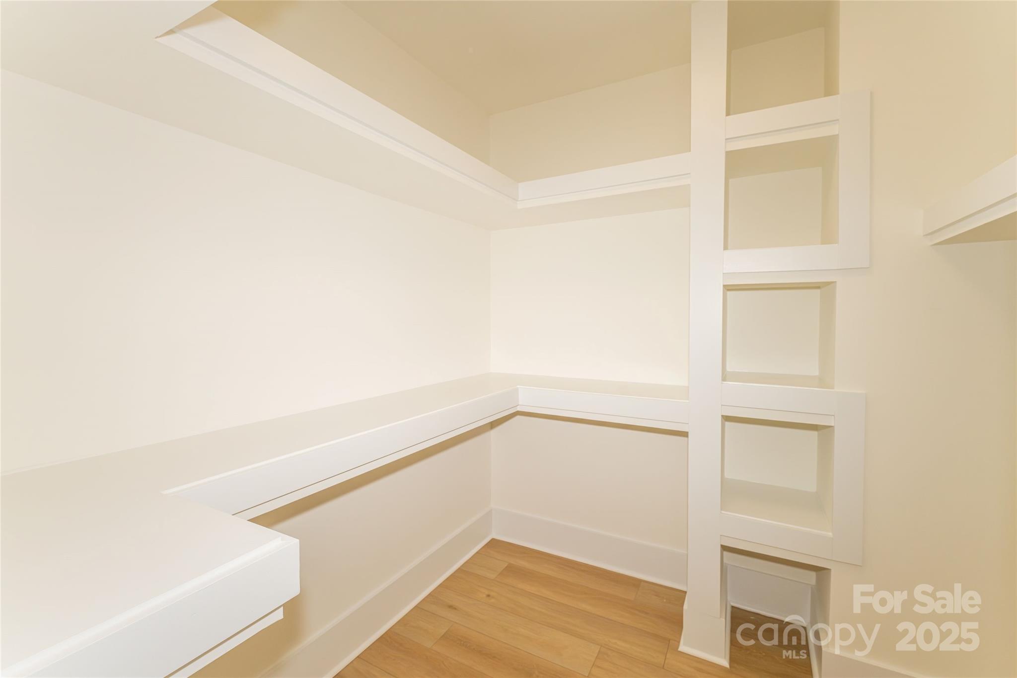 9818 Hood Road Charlotte, NC 28215 - Photo 23 of 35 Gallery Image 23